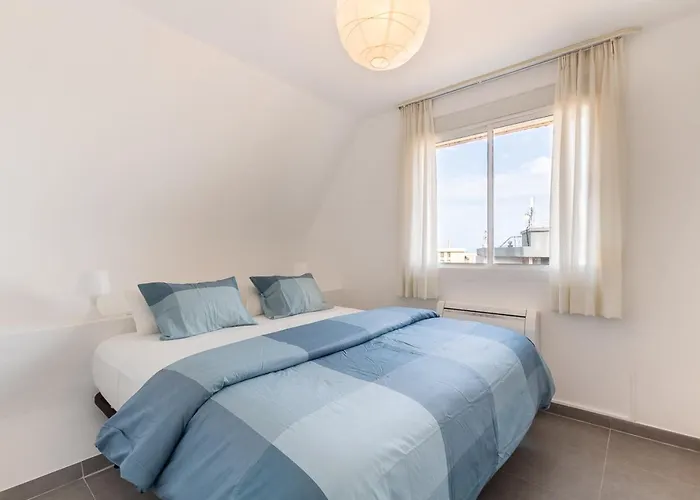 Apartamento Reformado En El Centro Con Vista Al Mar *